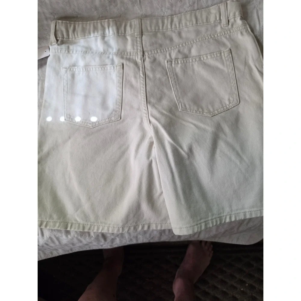 Weekend Academy Mens Cream Denim Shorts Size 18 Cotton Off White Casual 5-Pocket